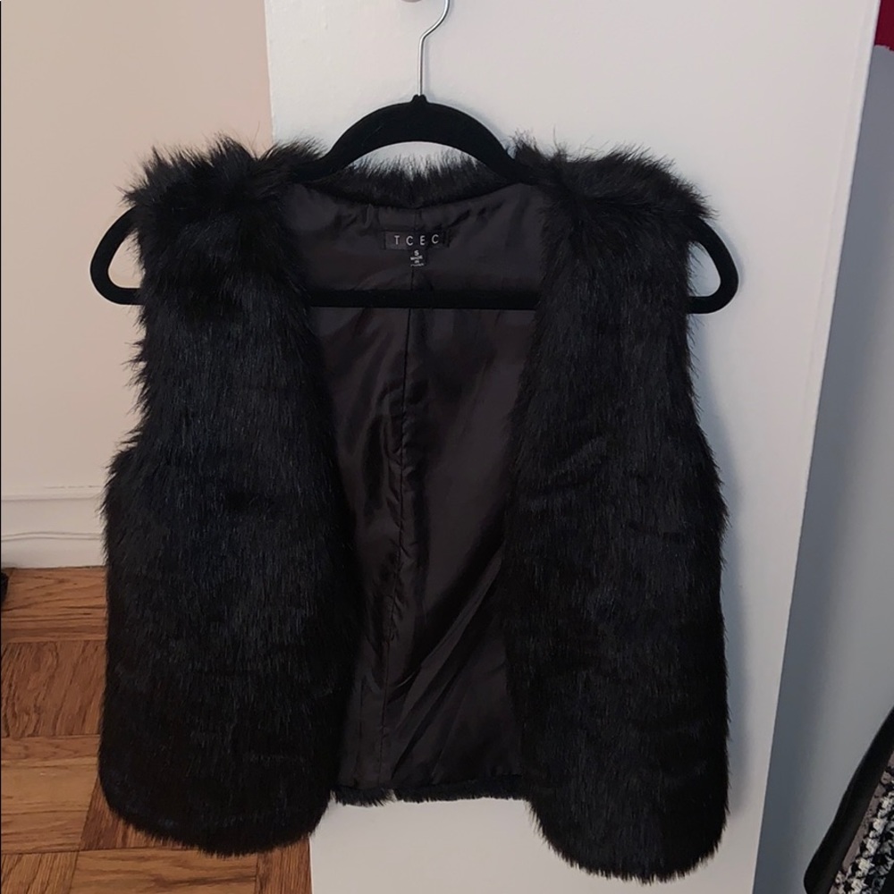 Black faux fur vest